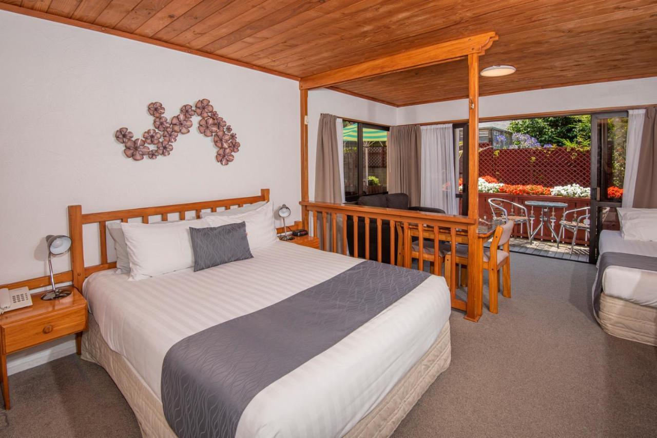 Swiss Chalet Lodge Motel Paihia Buitenkant foto
