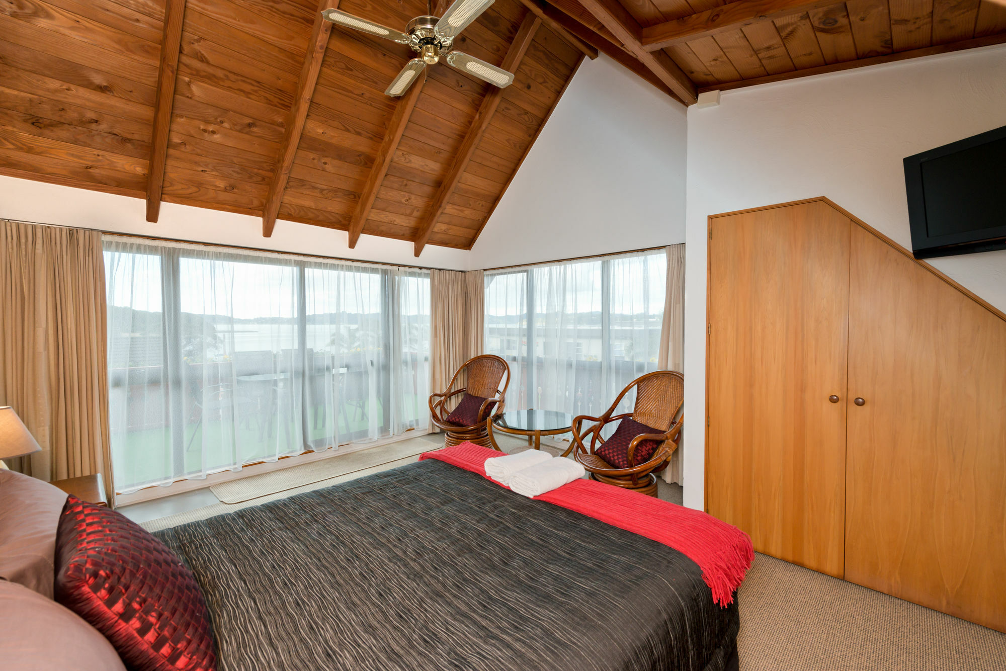 Swiss Chalet Lodge Motel Paihia Buitenkant foto