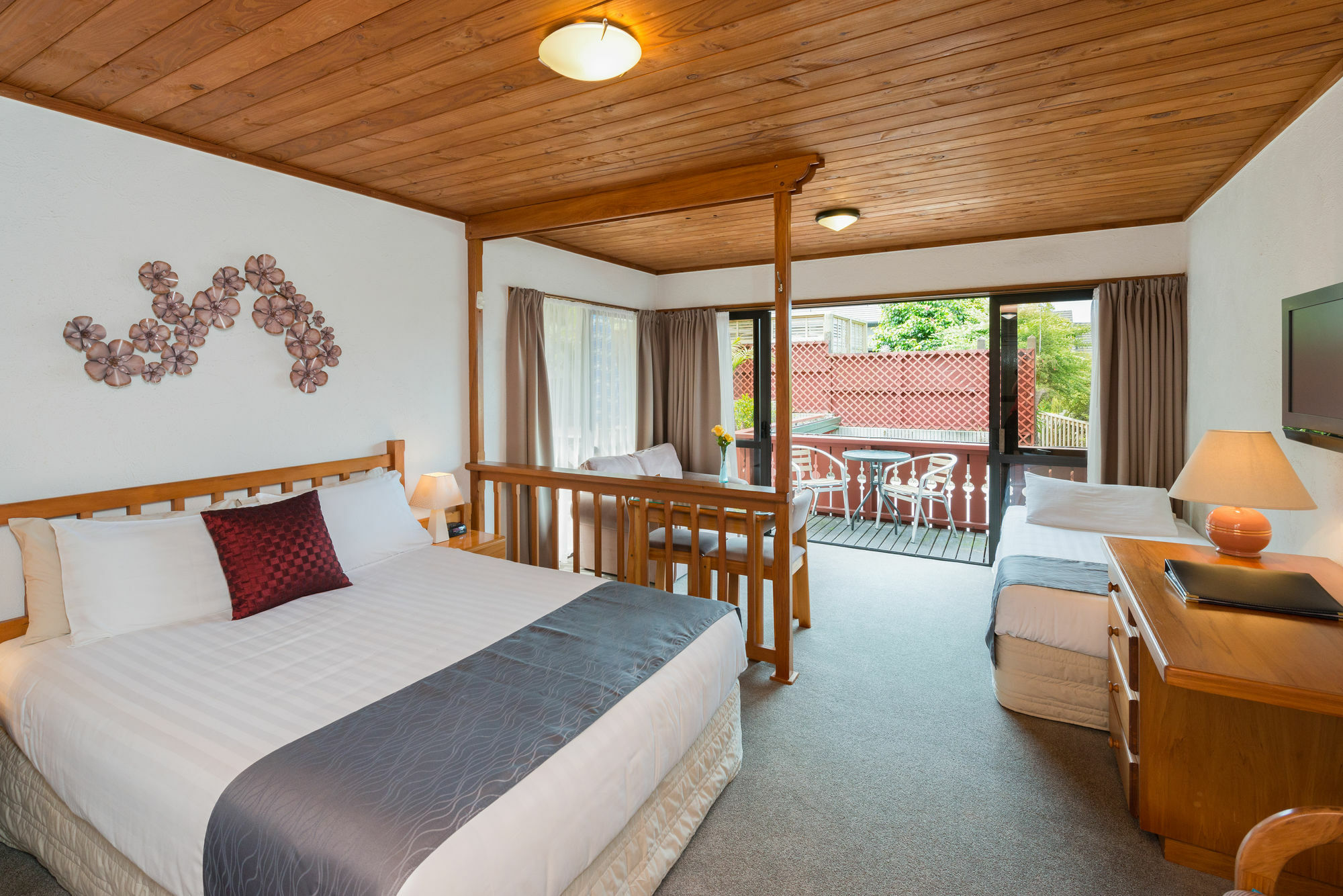 Swiss Chalet Lodge Motel Paihia Buitenkant foto