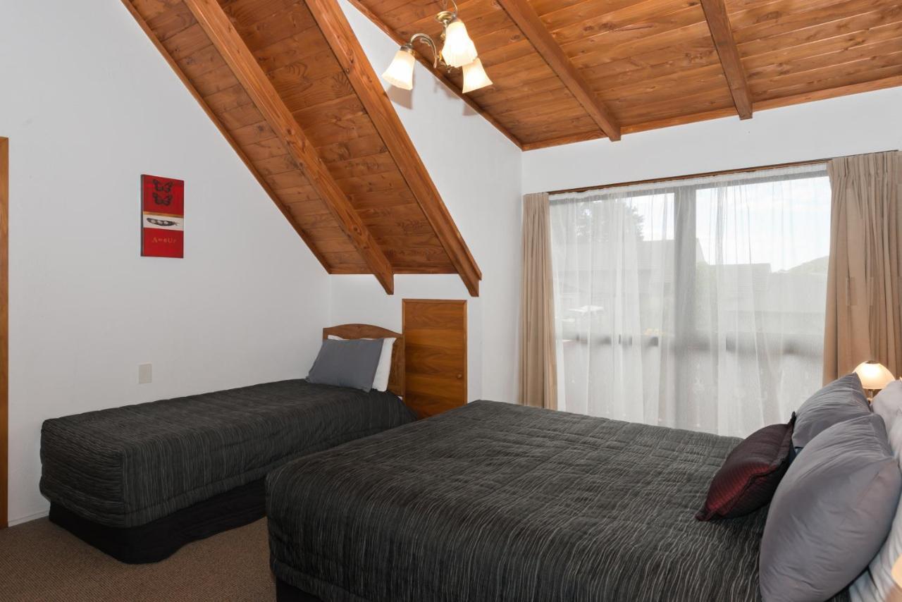 Swiss Chalet Lodge Motel Paihia Buitenkant foto