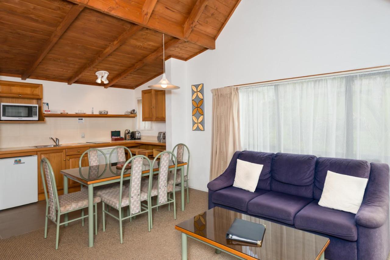 Swiss Chalet Lodge Motel Paihia Buitenkant foto